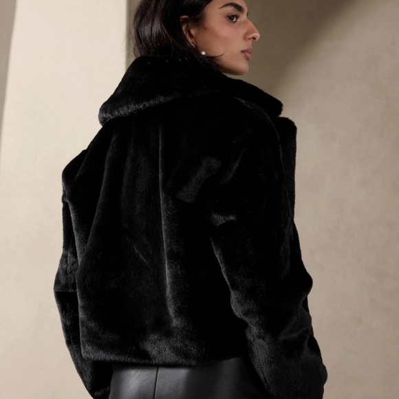 CROPPED FAUX FUR JACKET - Picture 2 of 6